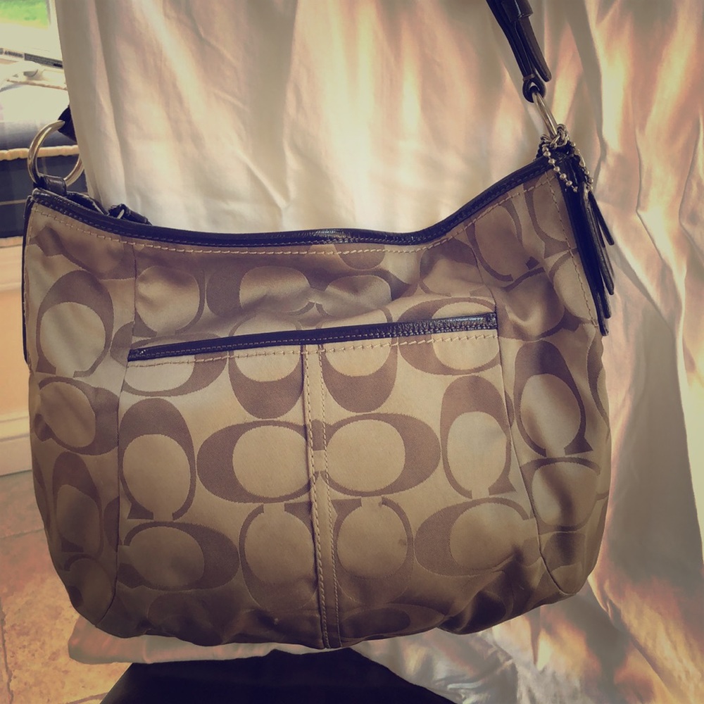 Coach logo hobo with protective bag